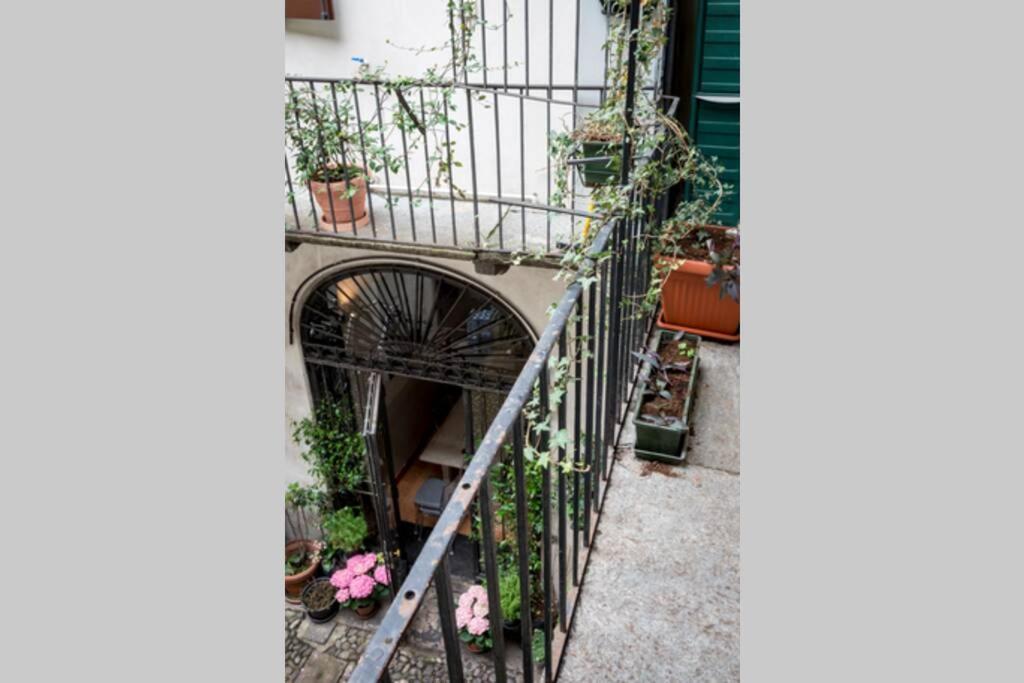 Apartamento Loft In Pieno Centro Storico Como Exterior foto